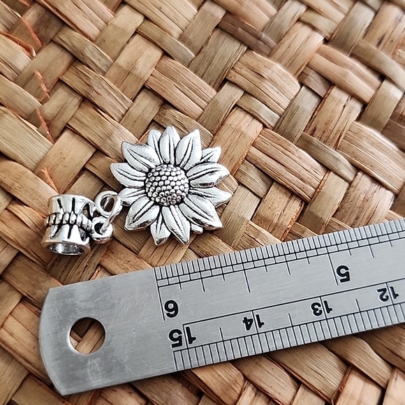 Sunflower Charm for European Style Bracelets Fits Pandora Systems#1 - Picture 2 of 2